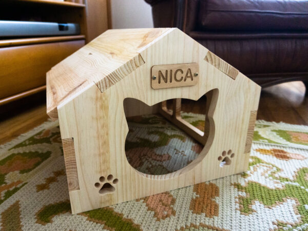 Casa para gato com nome personalizado - Image 4