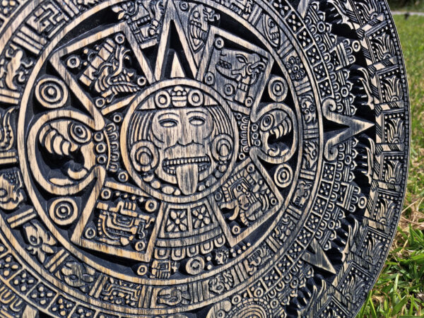 Calendário Azteca em preto - Image 5
